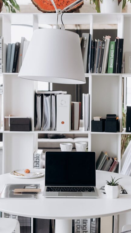 Simple Tips for Organizing a Clutter-Free Home Office Space